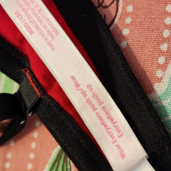 Victoria's Secret Pink Bra - Picture 6 of 8